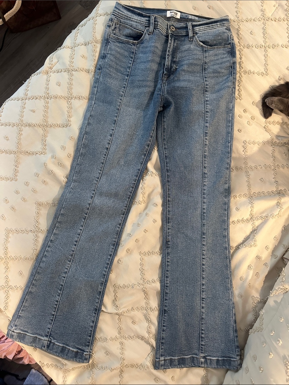 Kensie Jeans VintageLuxe The Savannah High Rise Flare